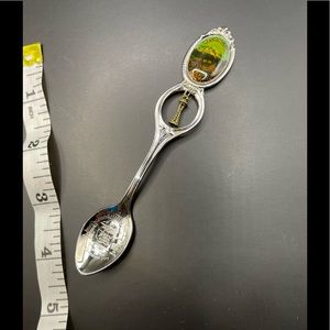 •3/$25 Washington collectible spoon
